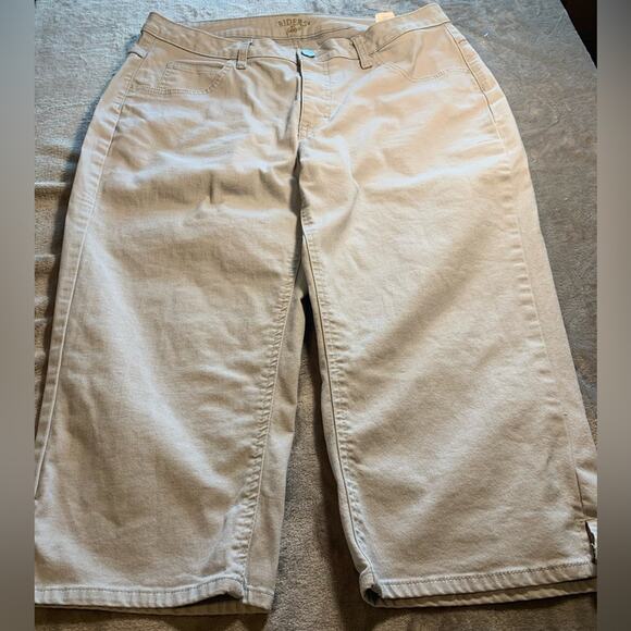 LEE RIDER LIGHT GRAY CAPRI CROP PANTS Size 14M - Picture 1 of 9